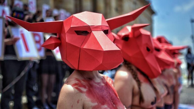 Colombia prohíbe corridas de toros
