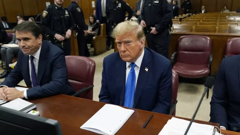 Jurado comienza a deliberar sobre el destino de Trump en juicio de Nueva York