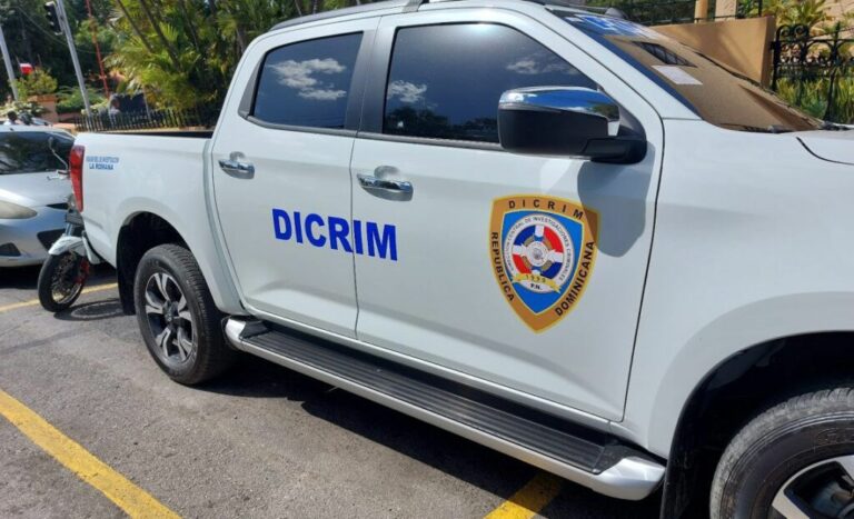 Policiales: Policía apresa dos haitianos implicados en robo de un millón de pesos en una residencia en SDE. – Policía Nacional Dominicana