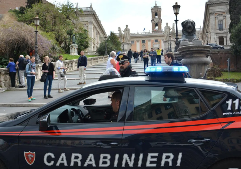 Madre abandona a su hija en carretera por sacar mala nota