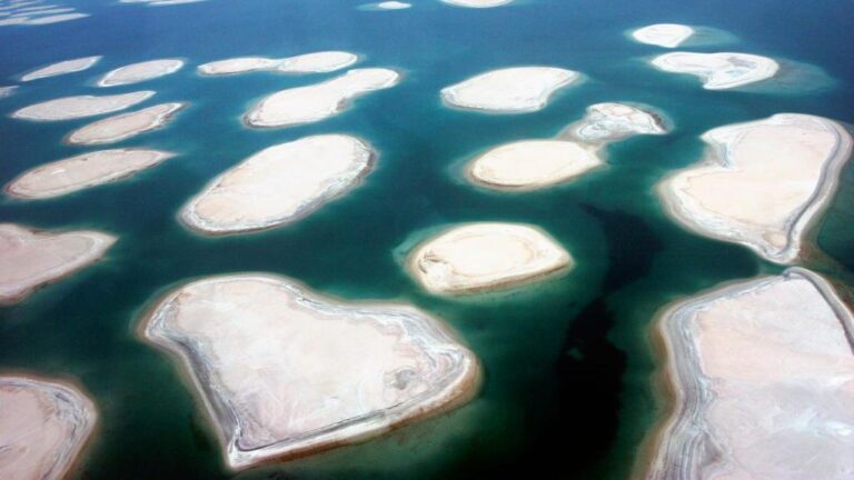 Las 300 islas que costaron $12,000 millones de dólares y que fueron abandonadas por los millonarios en Dubái #FVDigital