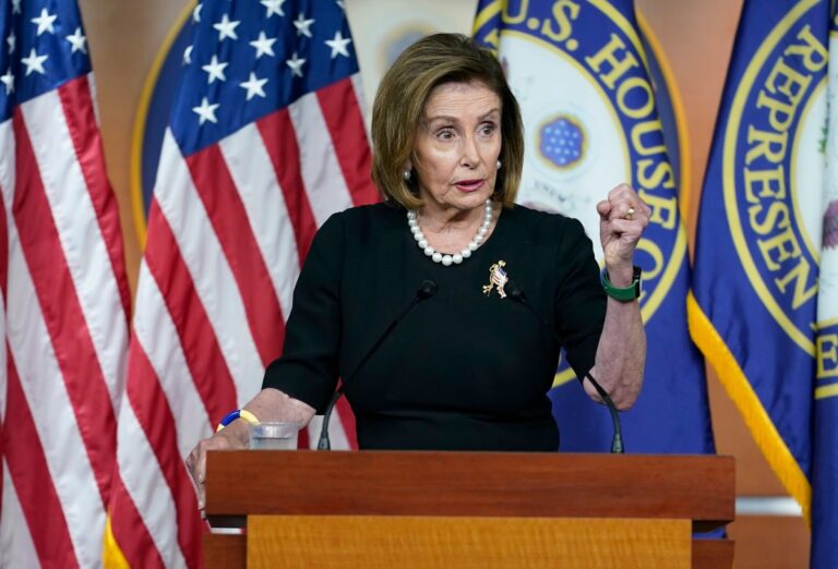 Pelosi dice que Trump sufre de degeneración cognitiva