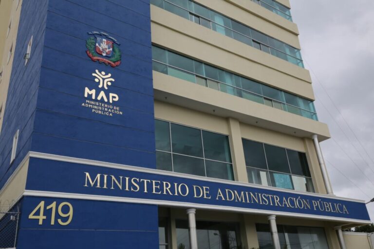 Servidores y funcionarios del Poder Ejecutivo no pueden ocupar cargos remunerados en alcaldías