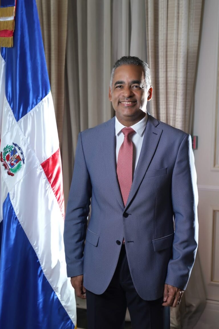 Joel Santos dice RD seguirá estrechando lazos de amistad con El Salvador