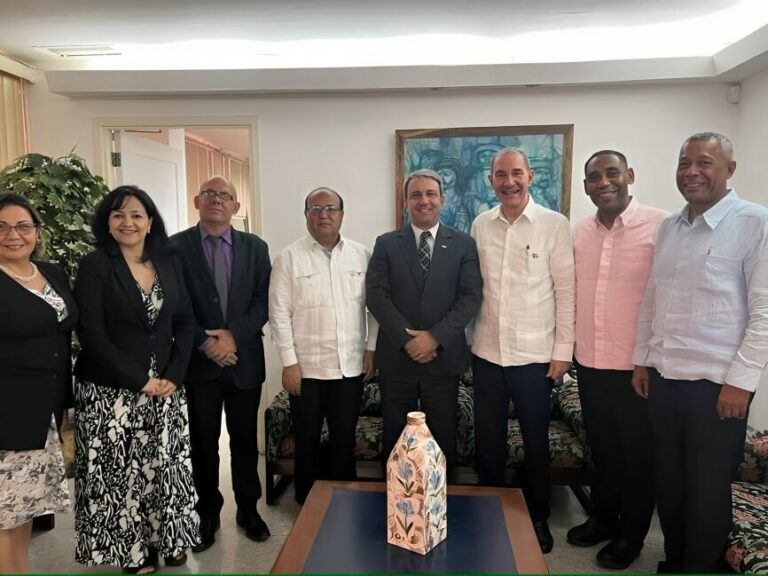 El ministro de Educación Superior de Cuba visita RD #FVDigital