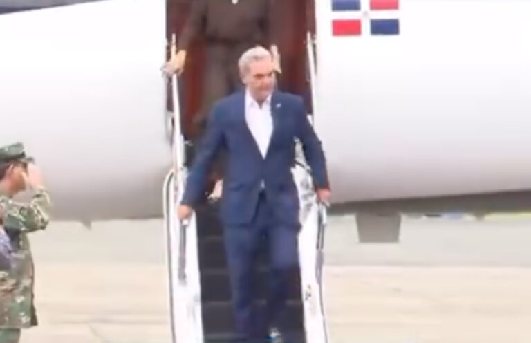 Abinader regresa al país (video) – Remolacha   #FVDigital