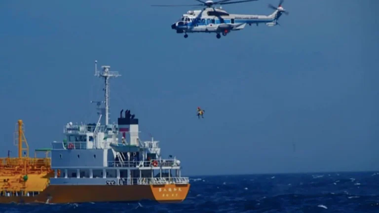 Una turista china sobrevive a una deriva de 36 horas en el océano