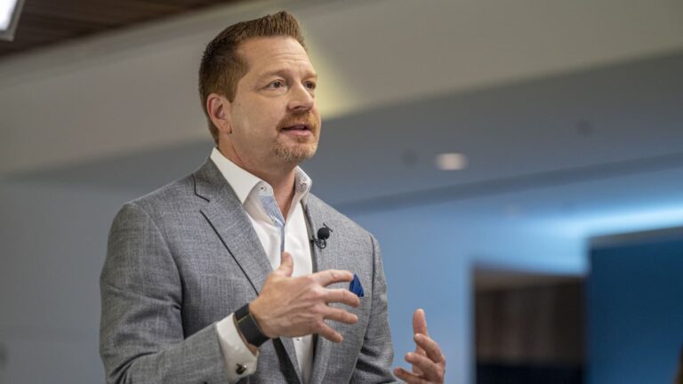 Director ejecutivo de empresa CrowdStrike pide disculpas por fallo global – noticias telemicro