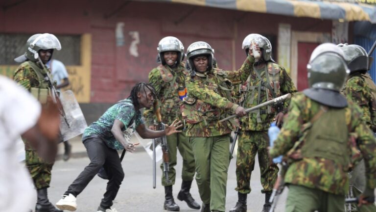 Policía de Kenia es crucial contra bandas