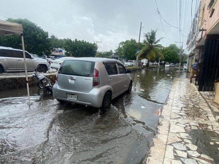 Lluvias dejan 2668 desplazados y 667 viviendas anegadas