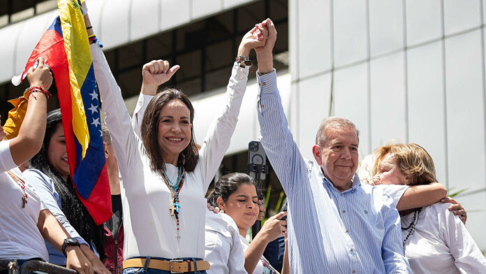 Abren investigación penal contra María Corina Machado y Edmundo González