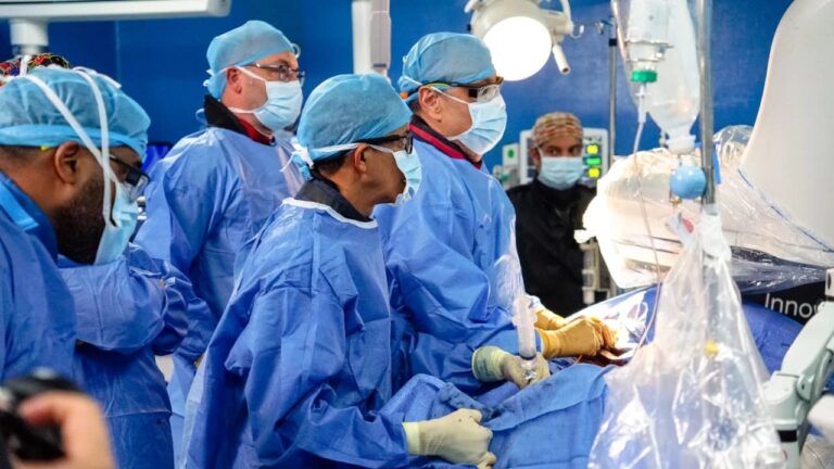 CEDIMAT realiza Implante de Válvula Aórtica por Vía Percutánea con transmisión en vivo – #FVDigital