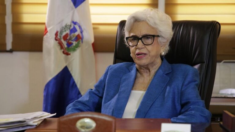 Abinader pide lista de funcionarios que no han presentado declaración de bienes – #FVDigital