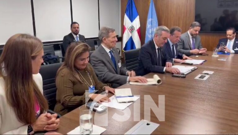 Presidente se reúne con inversionistas en New York; alcalde Erick Adams acusado de soborno