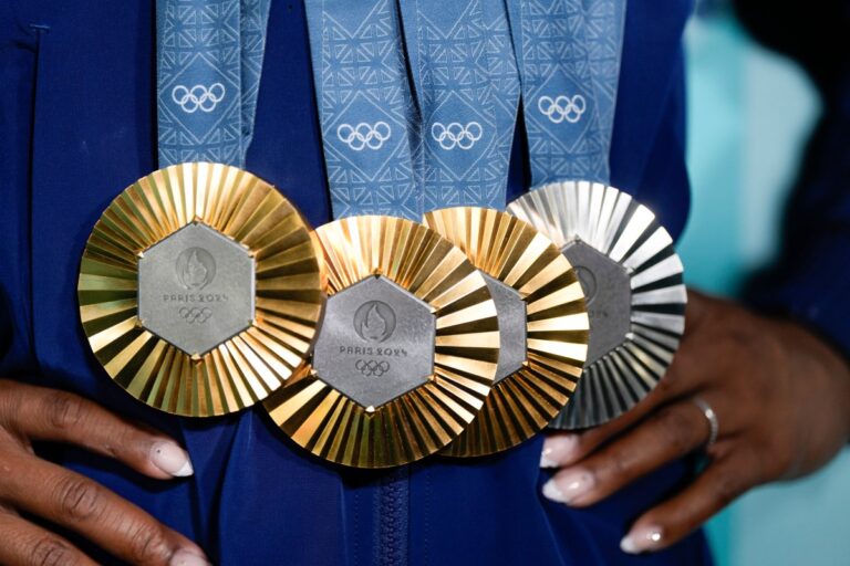 Medallas de París 2024 deterioradas serán cambiadas