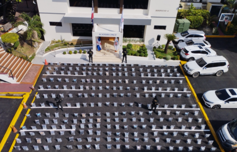 Ocupan 1.3 toneladas de coca en Caucedo – Remolacha   #FVDigital