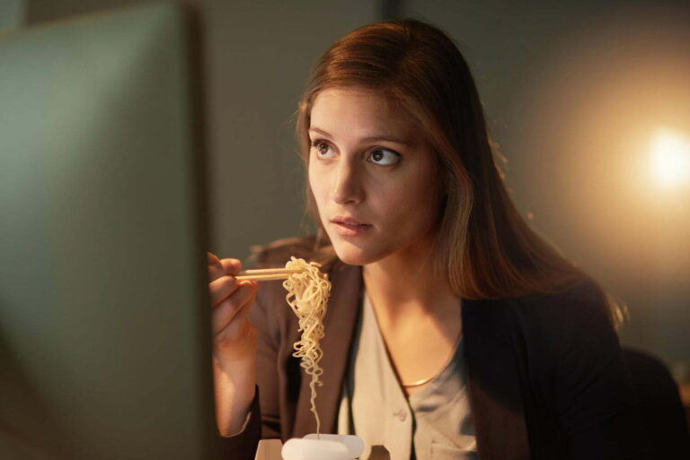 #Salud: ¿Qué cenar para quemar calorías toda la noche?