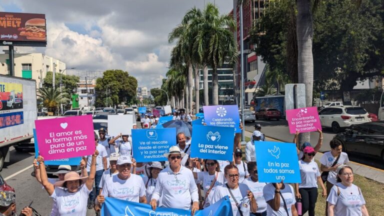 ADASEC realiza caminata por la paz con motivo de sus 40 años