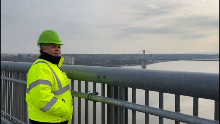 Minosca Alcántara, directora Autoridad de Puentes NY
