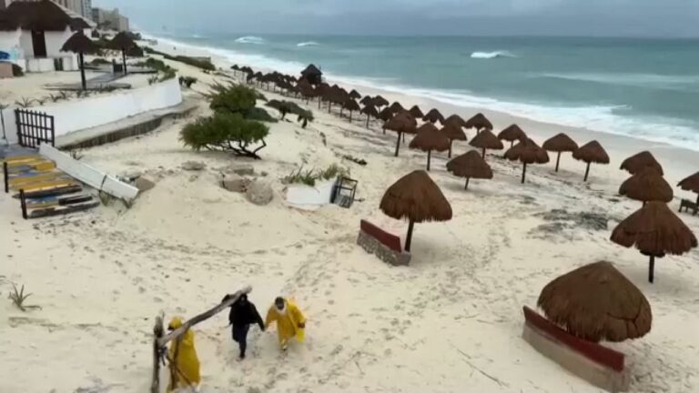 Huracán Helene avanza rápidamente hacia Florida