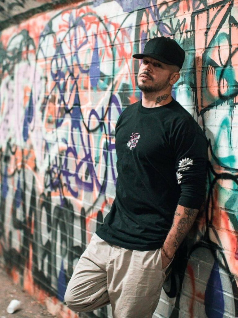 Residente cuestiona a artistas boricuas que apoyan políticos de fuera pero ignoran la situación de Puerto Rico