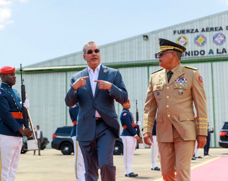 Abinader ya va volando hacia México para asistir a la juramentación de Sheinbaum
