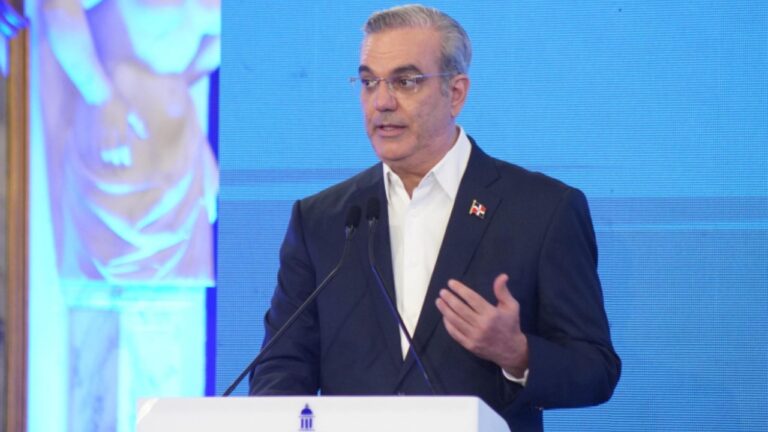 Abinader explica que la doble designación de Carlos Pimentel era buscando eficiencia