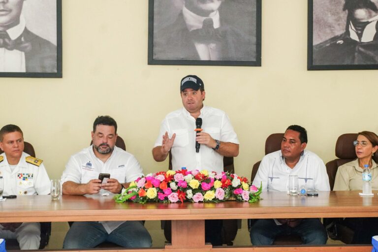 Gobierno busca revitalizar la zona turística de la Bahía de Luperón