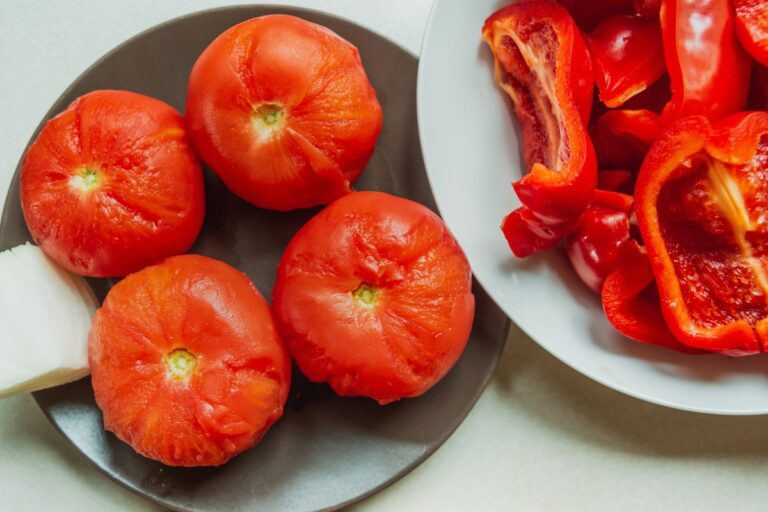 La técnica sencilla para pelar tomates sin esfuerzo