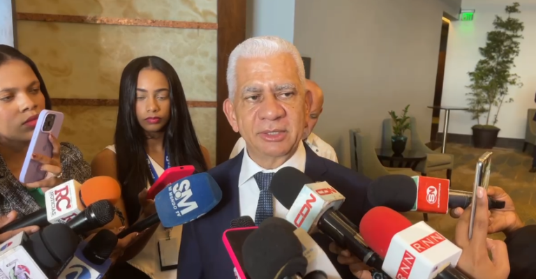 Ricardo de los Santos asegura que RD “no puede hacer más por Haití”