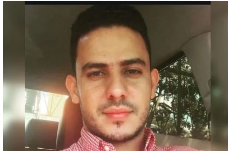 Joven dominicano fallece en plena jornada laboral en peluquería de Manhattan, capturado por cámaras de seguridad