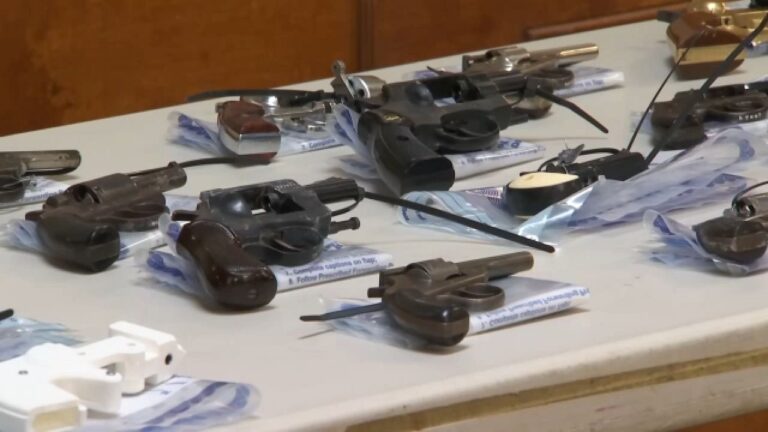 Compra de armas en Queens para sacarlas de las calles