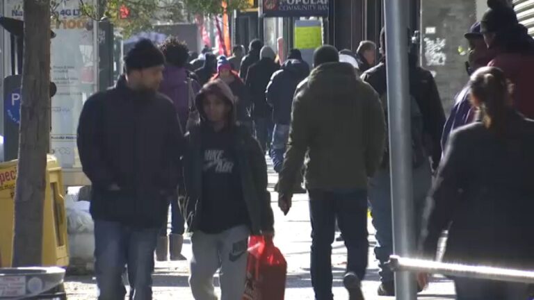El Concejo aprueba la despenalización del cruce imprudente