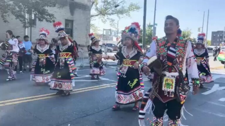 Boletín Matinal: 'Yo me siento orgullosa de ser latina': Edición 48 del Desfile de la Hispanidad