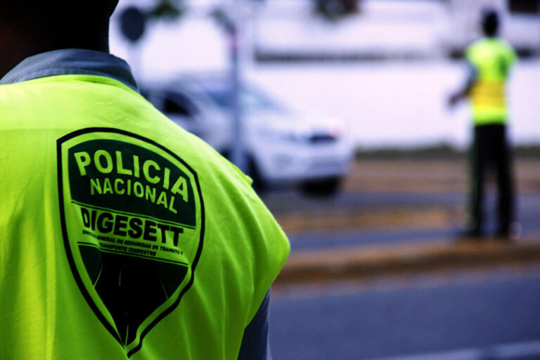 Ciudadano y agente de la Digesett se enfrenta en vía pública #FVDigital