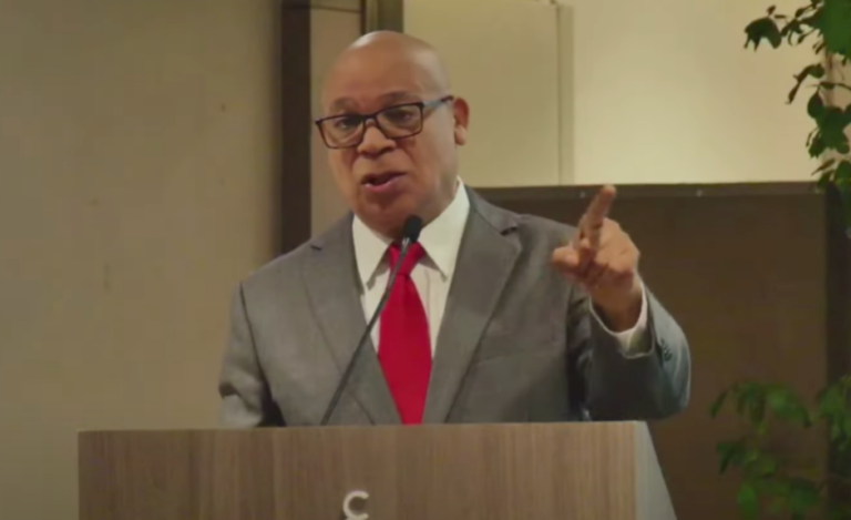 Marino Zapete presenta su libro ‘Espejo para corruptos’   #FVDigital