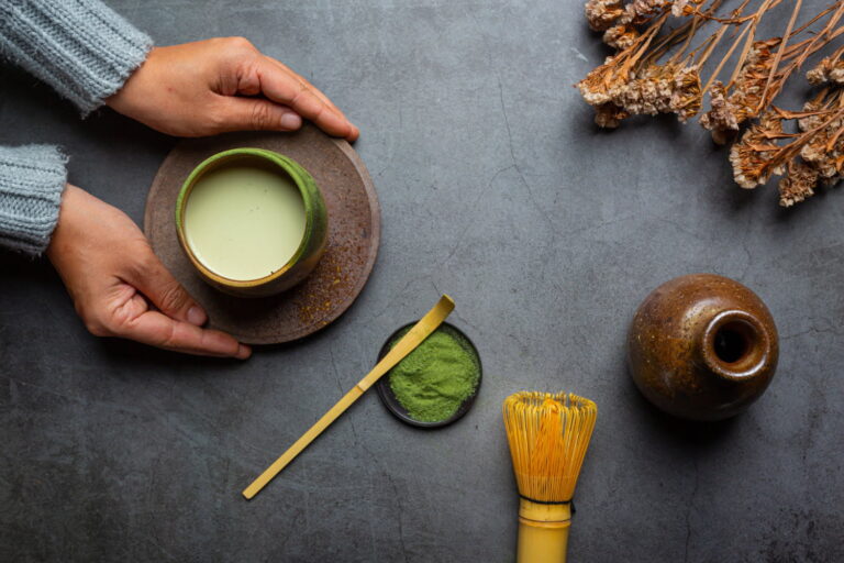 ¿Es mejor para la salud el café o el matcha?
