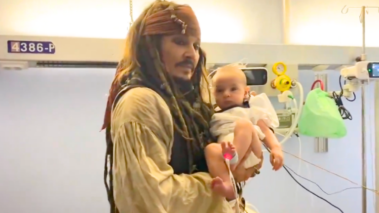 La razón por la que Johnny Depp se volvió a convertir en el capitán Jack Sparrow – Remolacha   #FVDigital