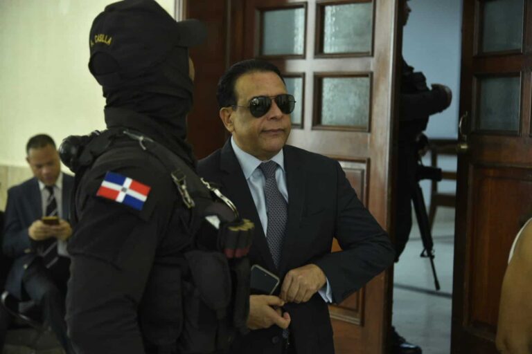 Empresa de Alexis Medina vendió a Salud Pública dispositivos médicos sin registro sanitario, dice testigo – #FVDigital