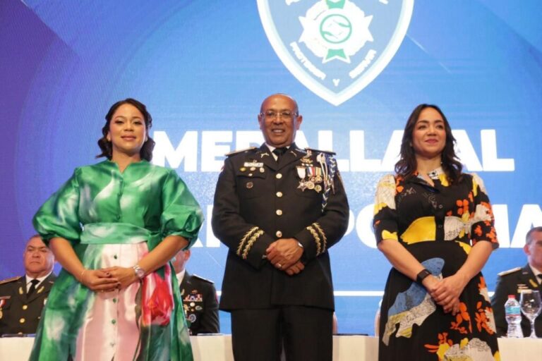 Policiales: Policía Nacional celebra acto de imposición de “Medalla al Mérito Policial” bajo el lema Honor, Lealtad y Valor