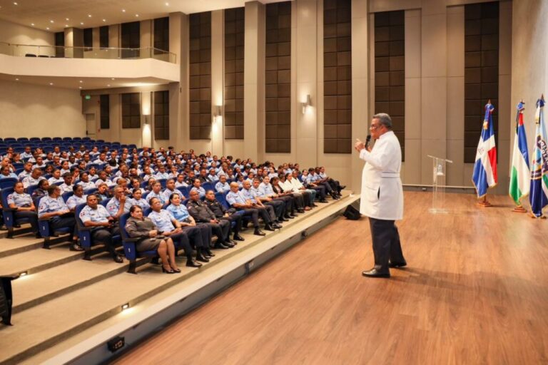 Policiales: Policía Nacional a través de la Dirección de Sanidad, ofrece charla de Salud Mental a agentes de la Policía Escolar