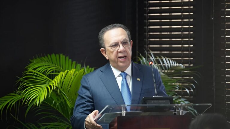Gobernador del Banco Central declara que RD va por el “camino correcto” – #FVDigital