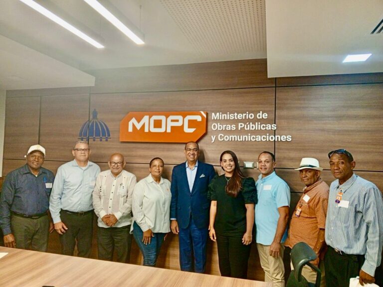 Alcaldía de Santo domingo Norte y Obras Públicas gestionan asfaltado de calles del municipio – #FVDigital