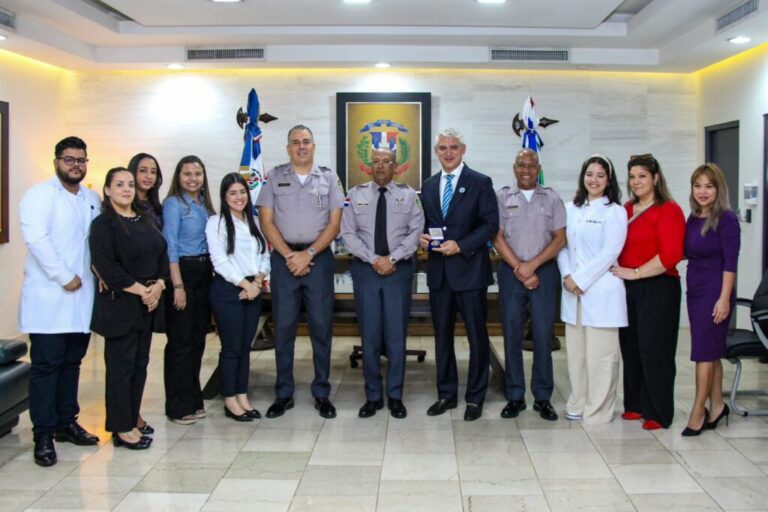 Policiales: Director general PN recibe visita de cortesía del pionero en cirugía robótica, doctor David Samadi