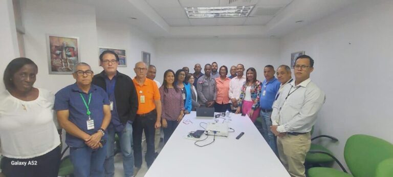 Policiales: DEAMVI impacta positivamente a 2,665 personas de distintas edades y sectores sociales a través de charlas de prevención – Policía Nacional Dominicana