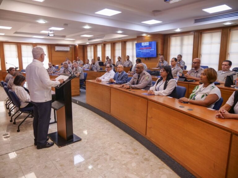 Policiales: Funcionarios policiales se capacitan en el curso “Agregado Policial Como Integrantes del Servicio Exterior”