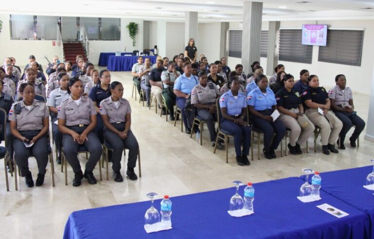 Policiales: Policía Nacional promueve la salud preventiva con charla sobre cáncer de mama – Inicio – Policía Nacional de la República Dominicana