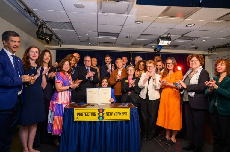 Vías de Nueva York estarán mucho más vigiladas con cámaras de luz roja