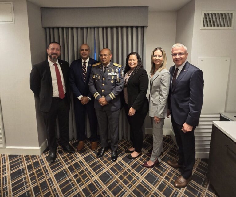 Policiales: Director general de la PN sostiene encuentro con el secretario de Seguridad de Puerto Rico y representantes de agencias internacionales