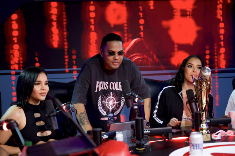 Alofoke Radio ayudará a construir casa a madre con discapacidad